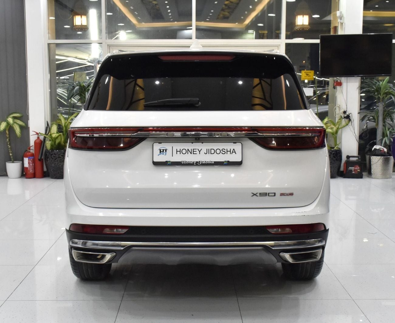 Jetour X90 Plus LUXURY EXCELLENT DEAL for our Jetour X90 Plus ( 2023 Model ) in White Color Chinese Specs
