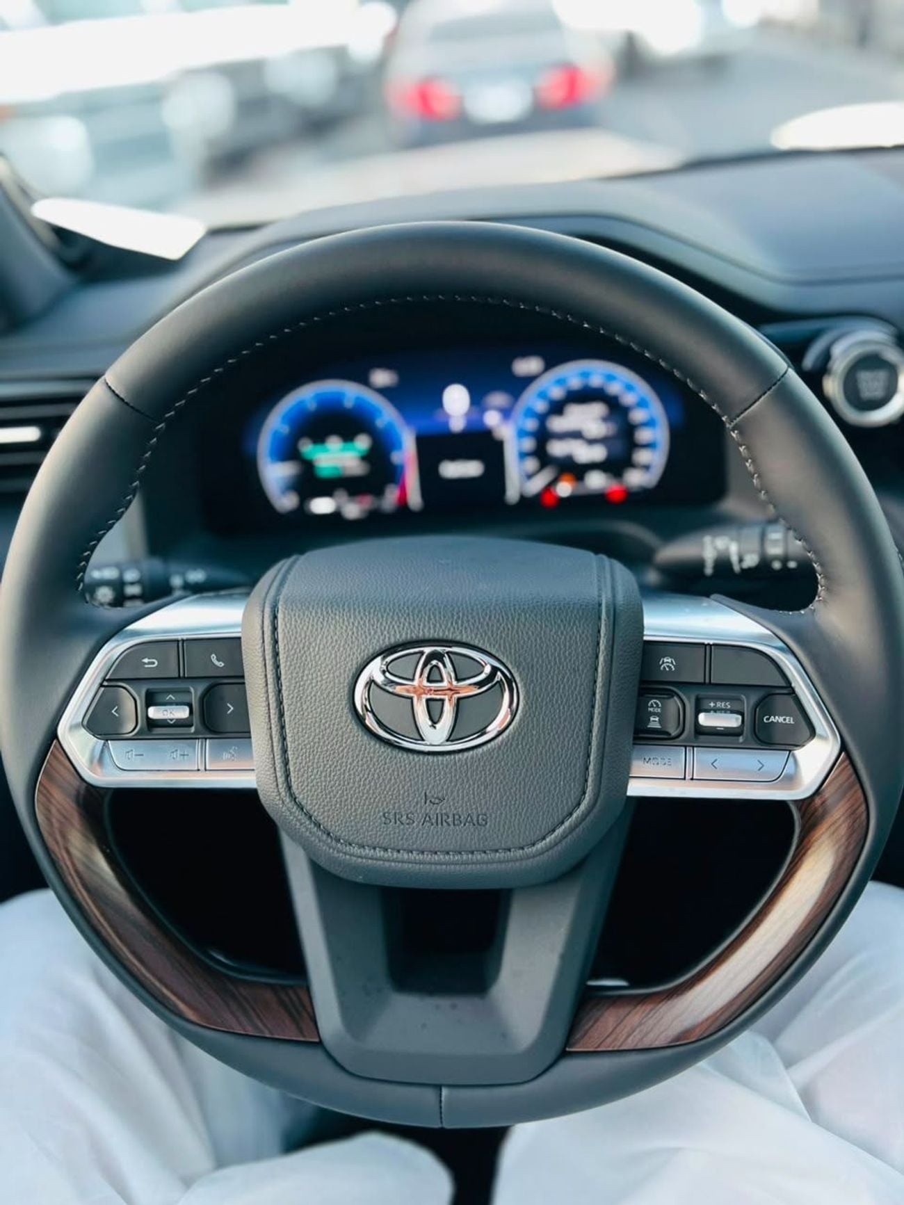 تويوتا لاند كروزر VXR 4.0