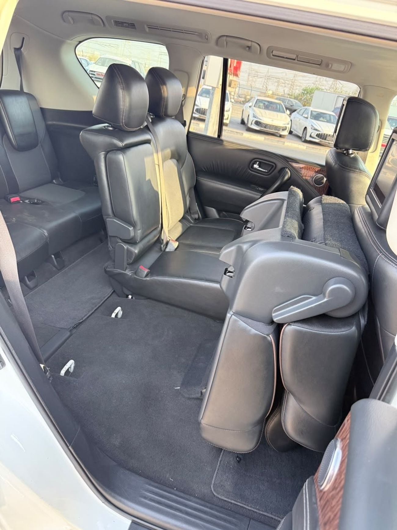 Nissan Armada Platinum full option