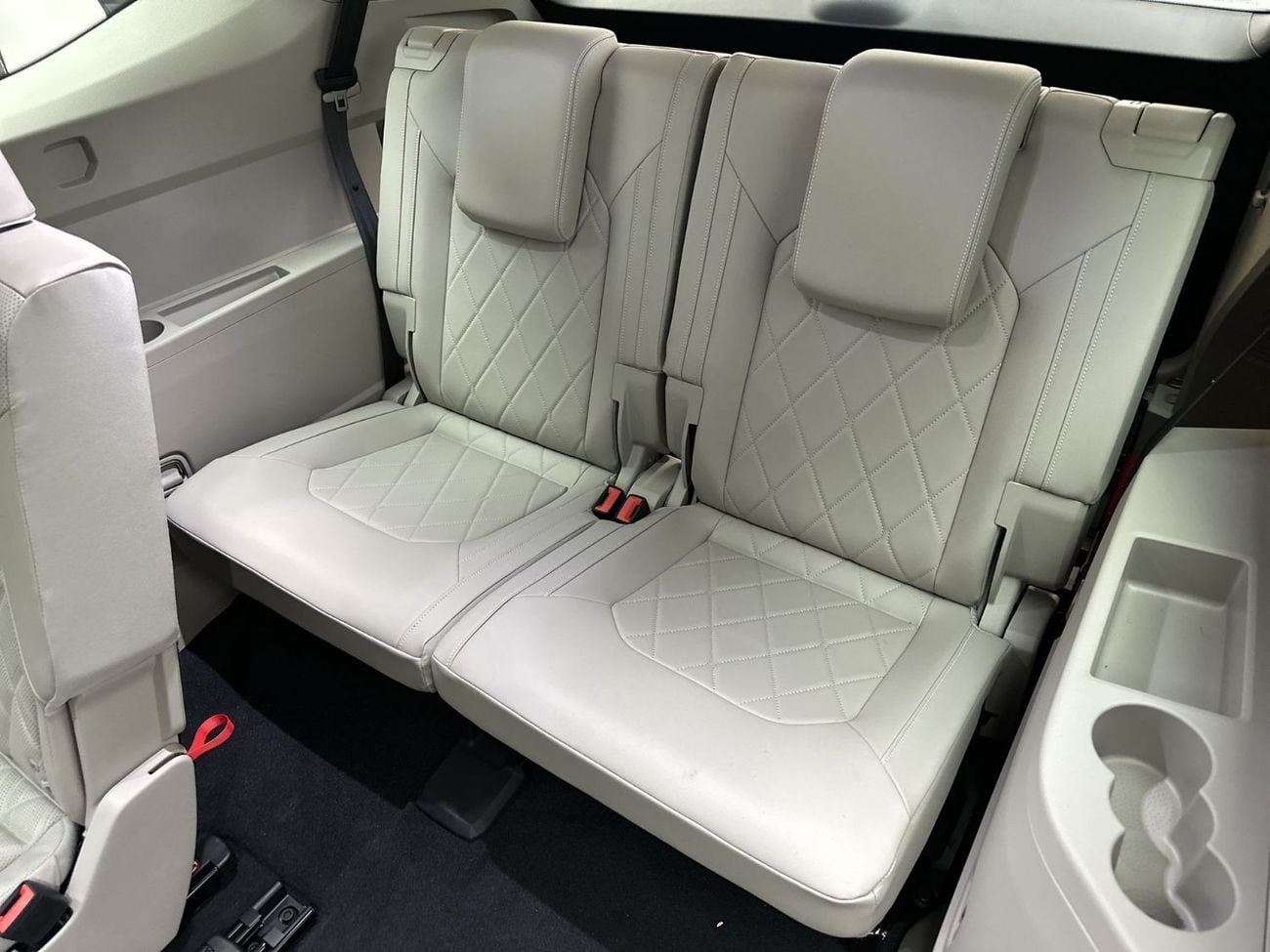 Volkswagen Teramont R LINE Teramont R-Line 2.0L | Panoramic Sunroof | 7 Seats | 270 HP | GCC