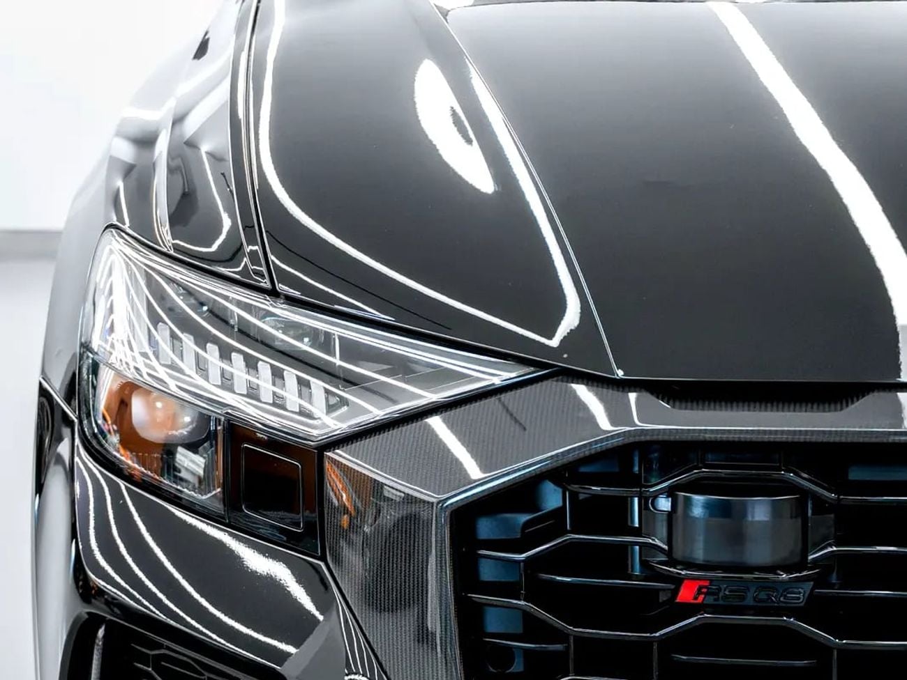 أودي RSQ8 RSQ8 BLACK WITH WARRANTY