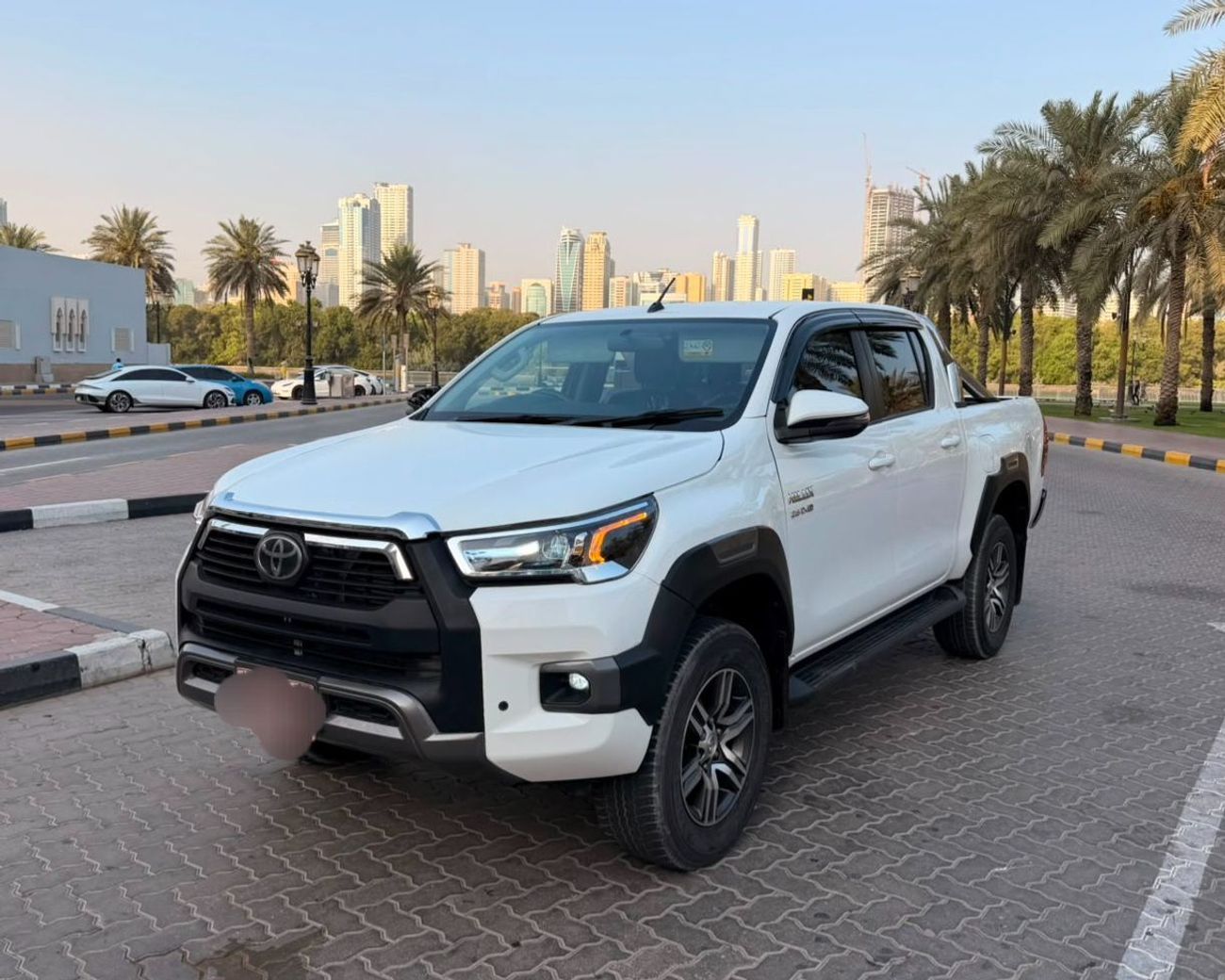 Toyota Hilux GLX Toyota Hilux 2018Model 2.8 Diesel 4x4 Manual gear colour white interior black leather seats Electric
