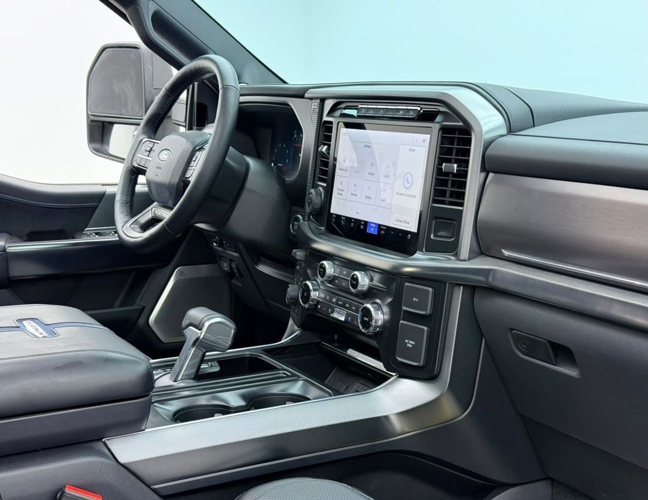 فورد F 150 PLATINUM فورد F-150 بلاتينيوم 2024، ضمان فورد لمدة 5 سنوات + باقة خدمة، سجل صيانة كامل لدى فورد، دول مجلس الت