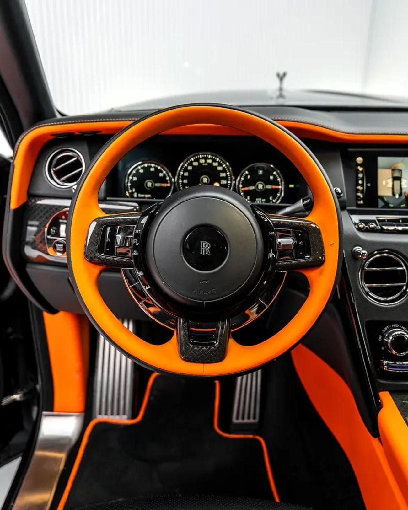 رولز رويس كولينان BLACK BADGE | FACELIFTED