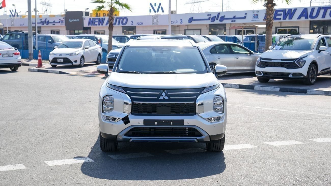 ميتسوبيشي آوتلاندر HIGHLINE ميتسوبيشي أوتلاندر 2026 – (G05) 2.5 لتر | SUV بسبعة مقاعد | مواصفات الخليج |