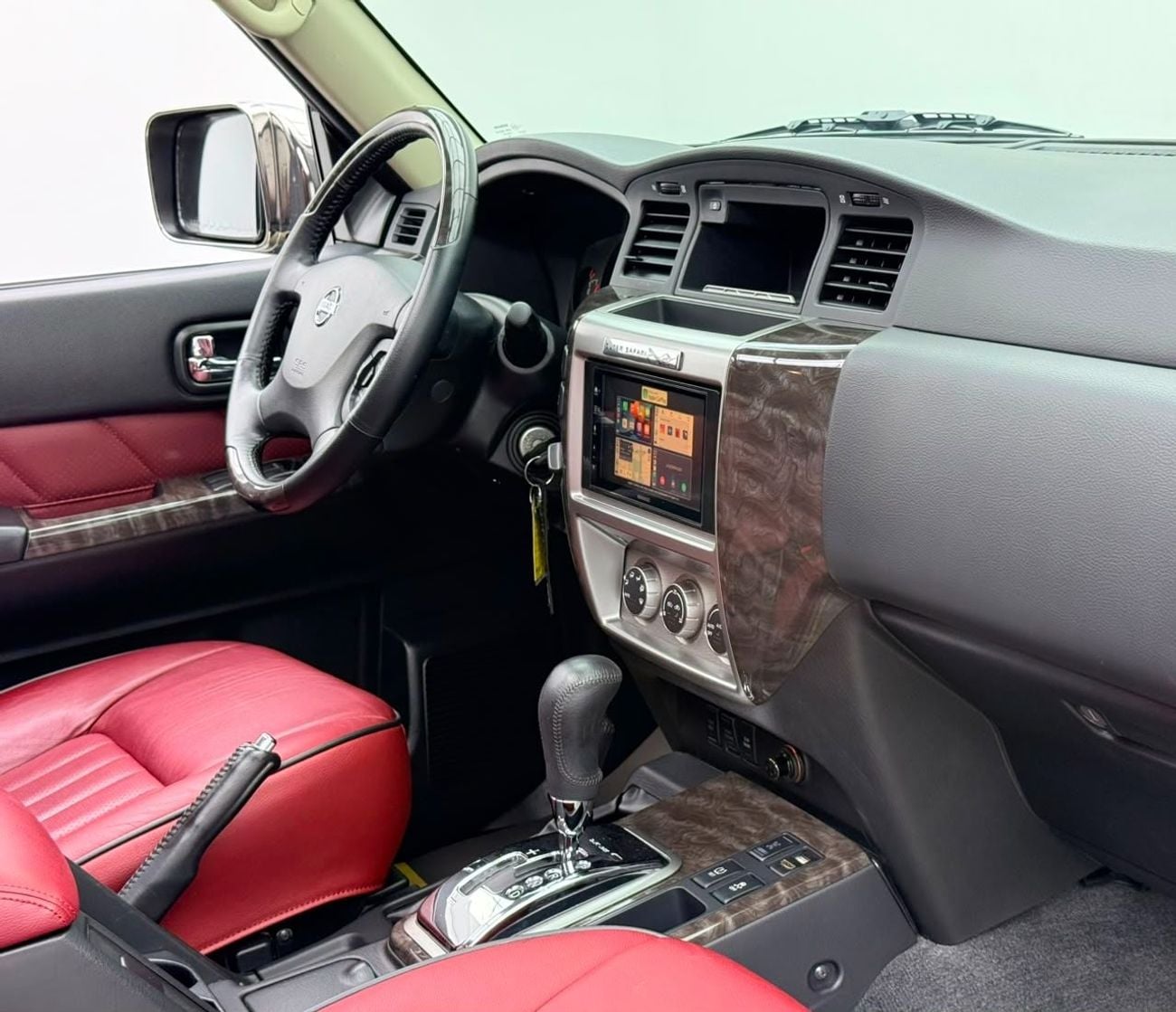 Nissan Patrol SUPER SAFARI 2024 Nissan Patrol Super Safari Al Ostoura, Nissan Warranty+Full Service History, GCC Specs