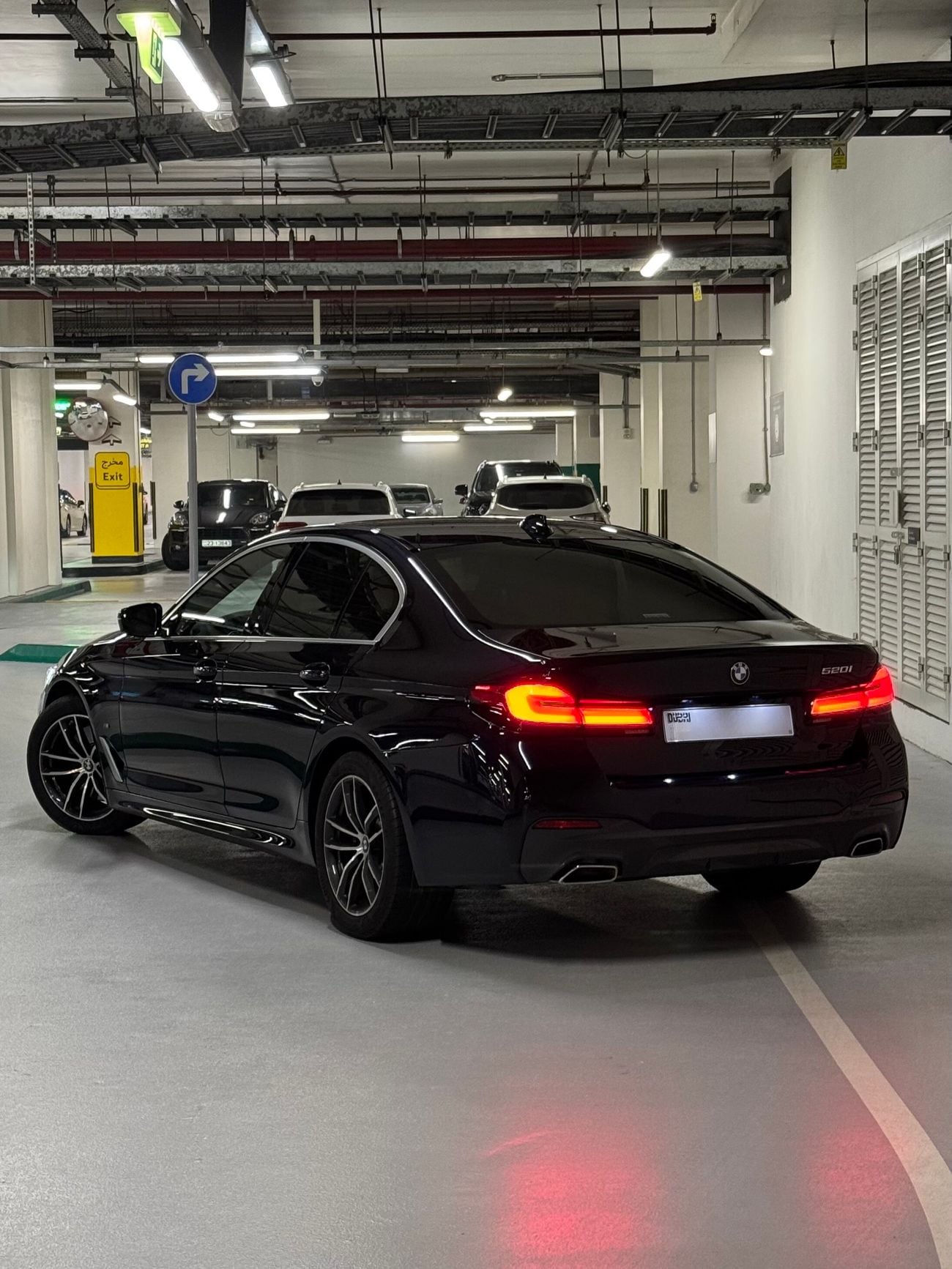 بي أم دبليو 520i M SPORT