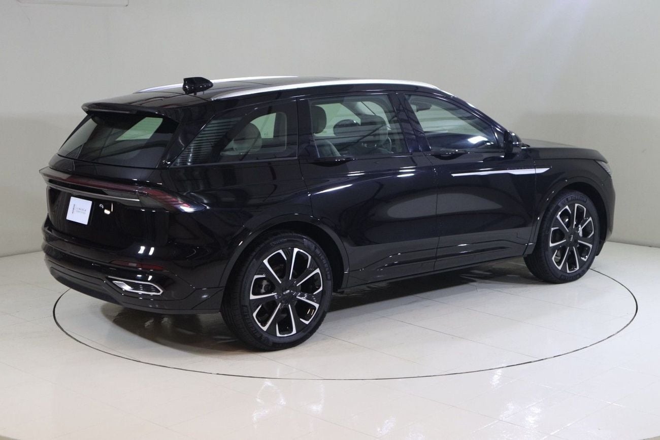 Lincoln Nautilus RESERVE II /NAU425H / AL TAYER MOTORS AL QOUZ SHOWROOM