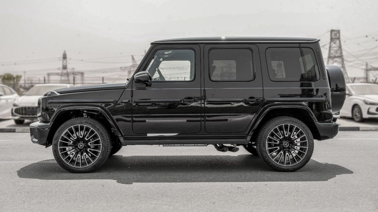 Mercedes Benz G63 AMG STANDARD 2026 Mercedes-Benz AMG G 63 4.0L AT Petrol (Black-Brown)