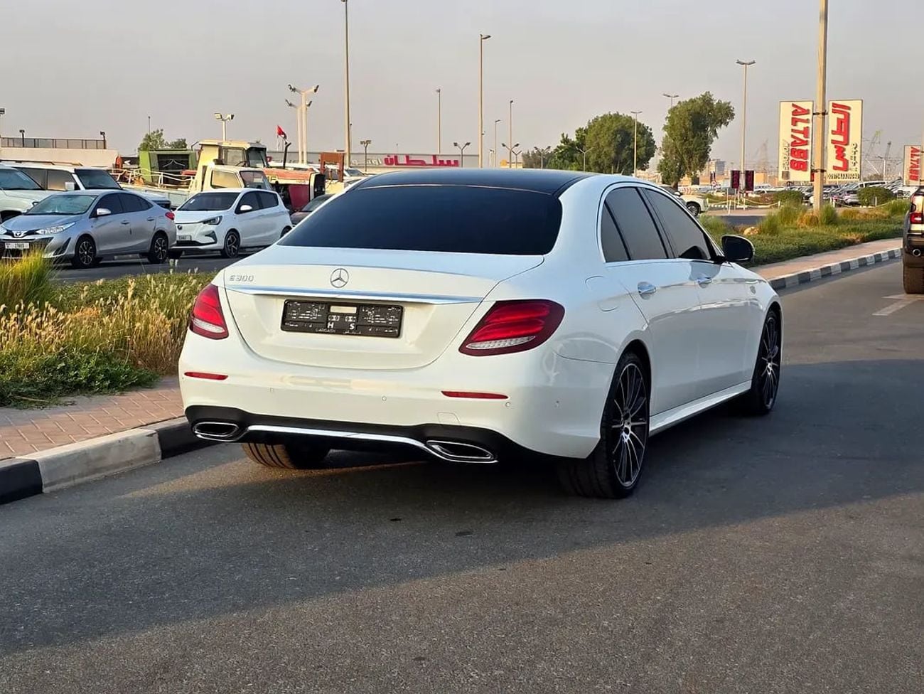 Mercedes Benz E300 E 300 GCC Specs In Perfect Condition