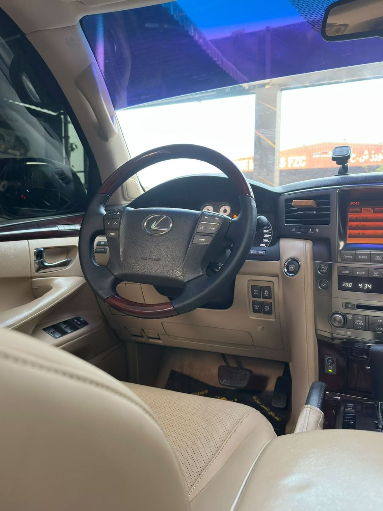 Lexus LX570 TOP