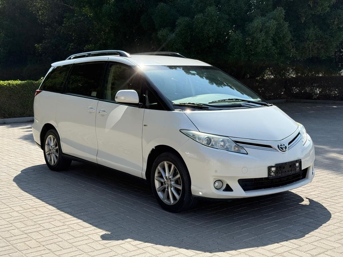 Toyota Previa SE