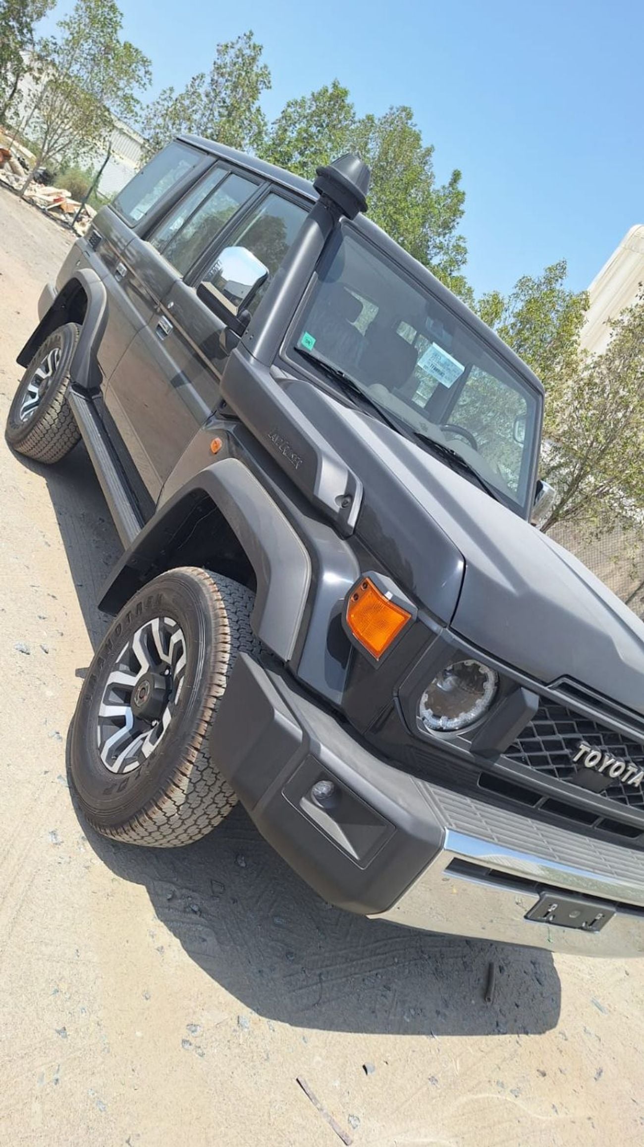 Toyota Land Cruiser 70 LC76 LX