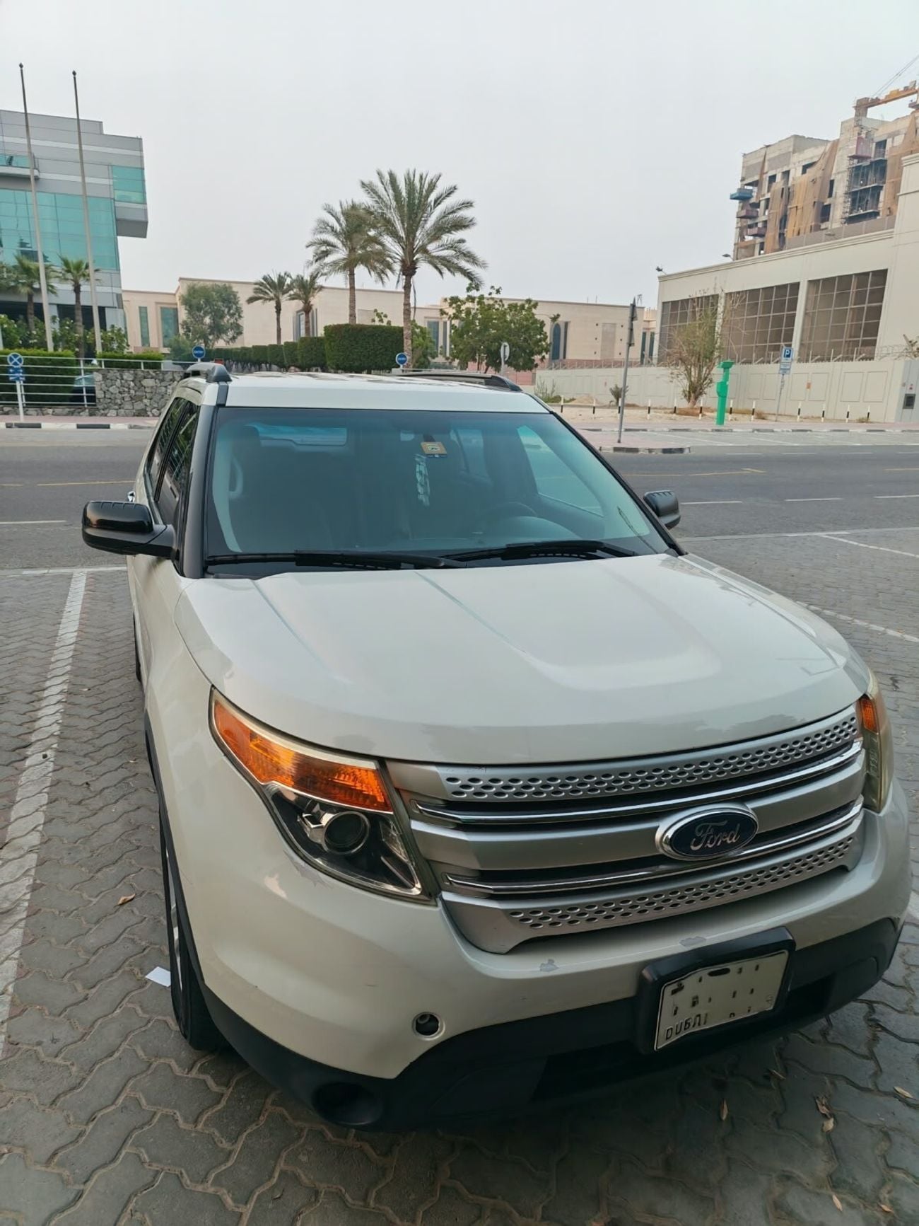 Ford Explorer BASE