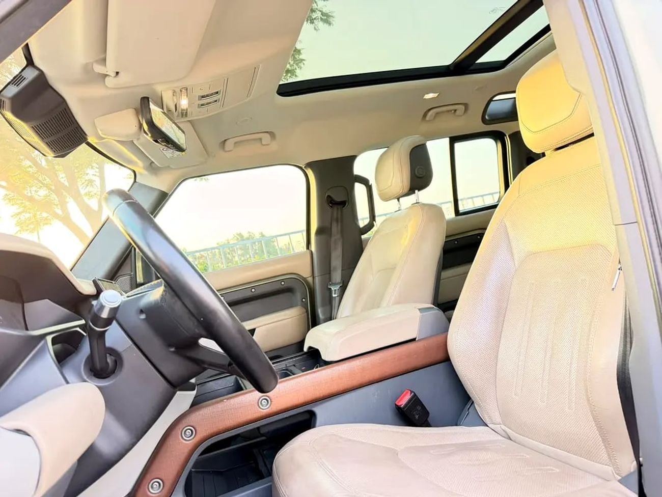 Land Rover Defender 110 HSE GCC Specs