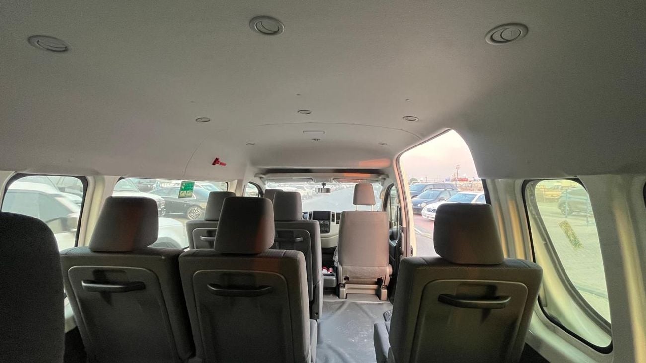 Toyota Hiace DX