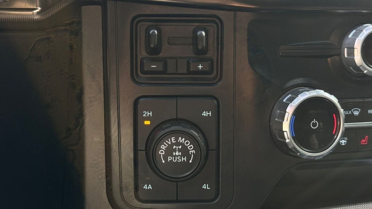 Ford F-150 LARIAT CREW CAB