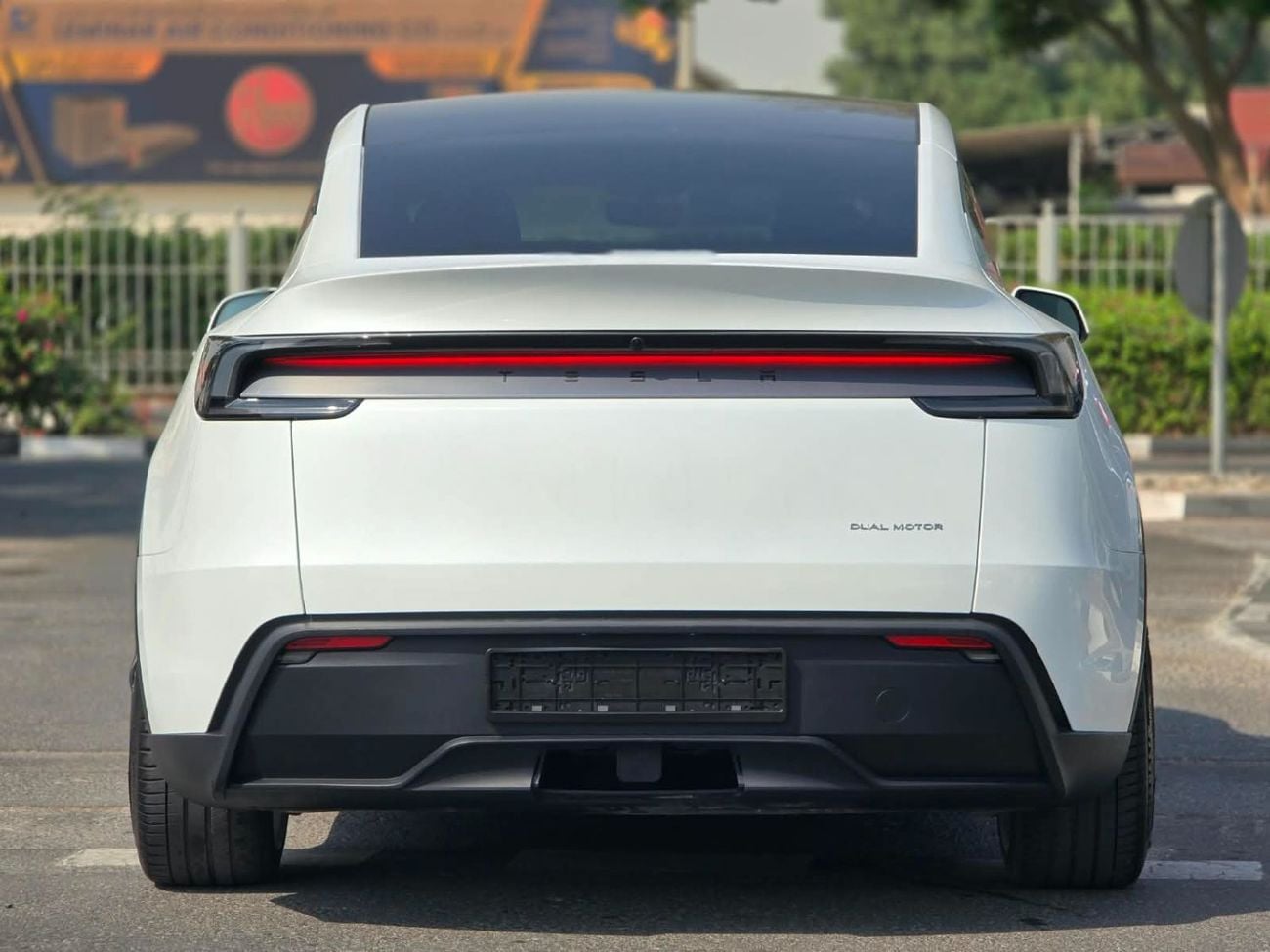 Tesla Model Y LONG RANGE TESLA MODEL Y LONG RANGE AWD PREMIUM 2025 GCC WITH 8 YEARS TESLA DUBAI AGENCY WARRANTY IN MINT COND