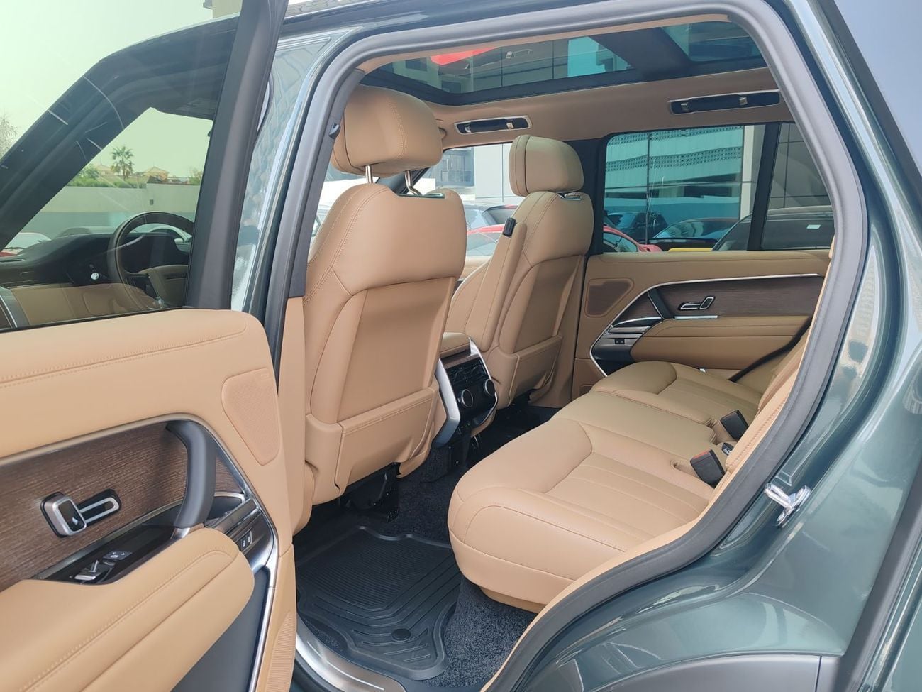 Land Rover Range Rover SE 4.4L P530 V8 SE 4.4L