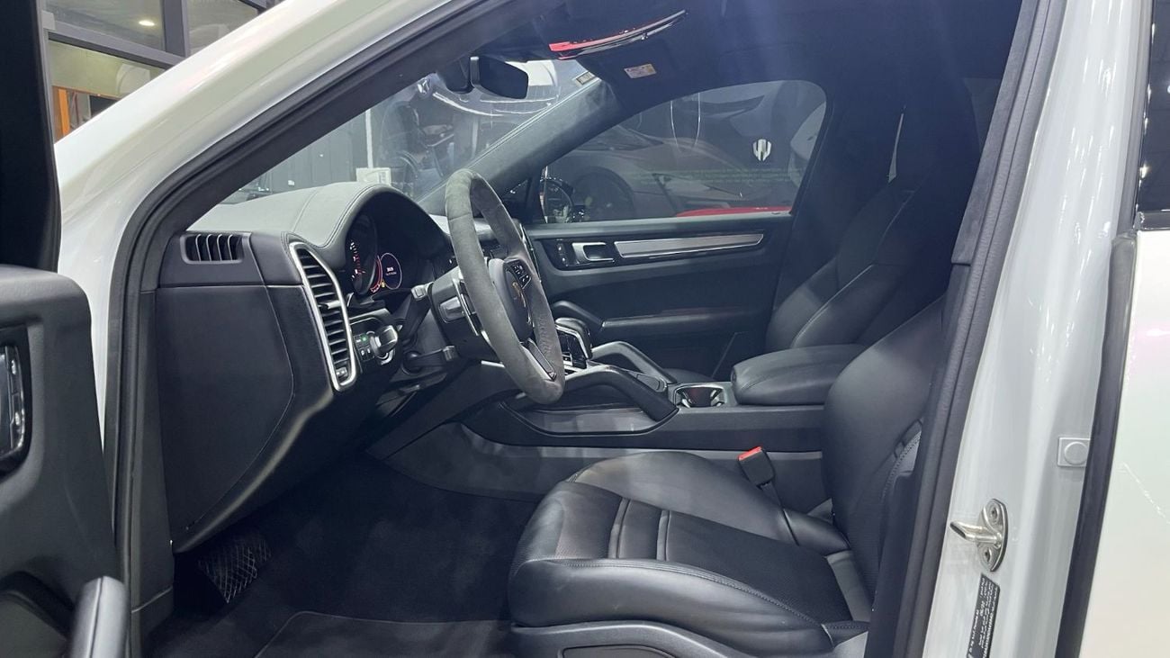 Porsche Cayenne PLATINUM EDITION