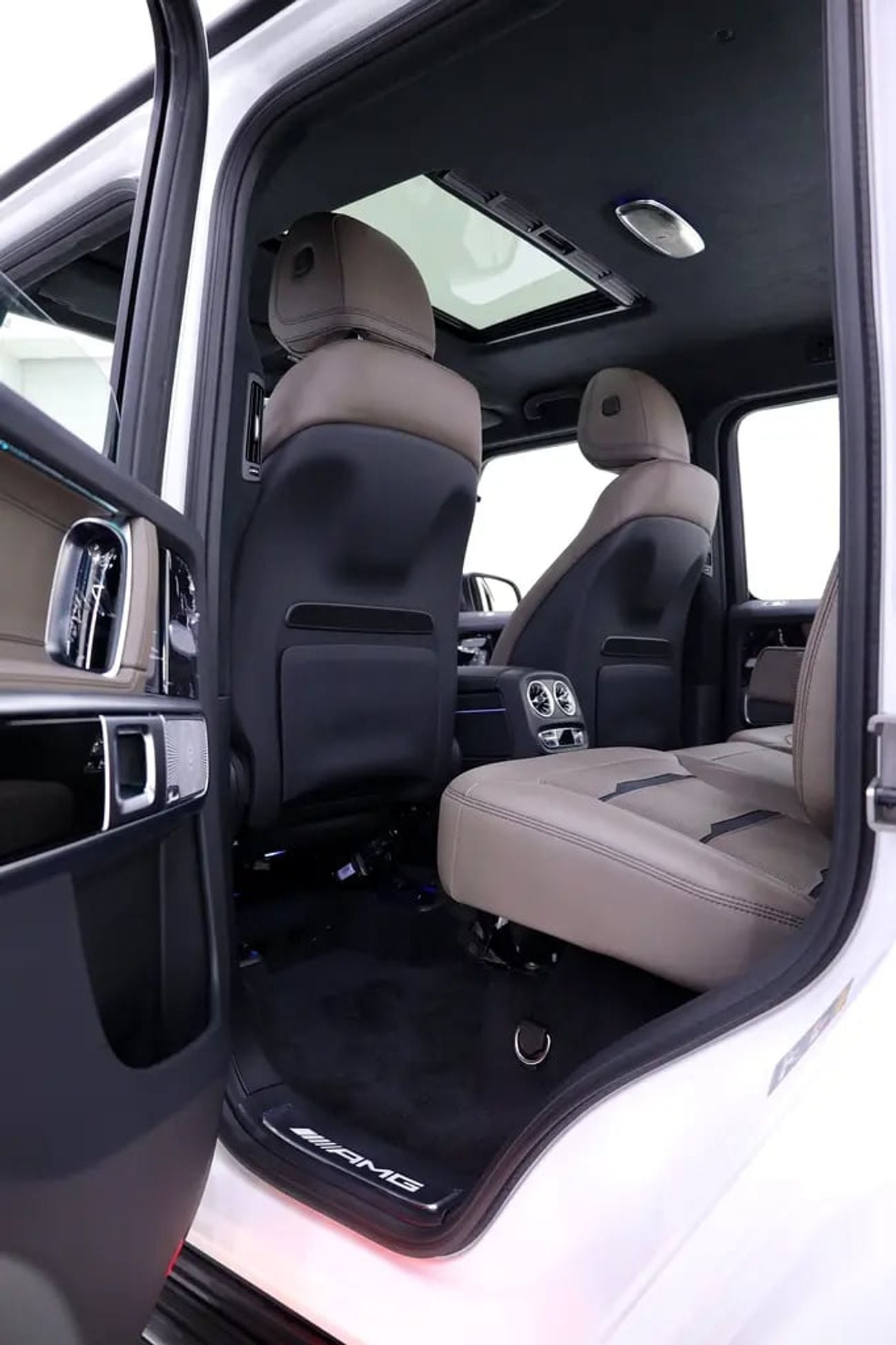 Mercedes Benz G63 AMG G 63 AMG DOUBLE NIGHT PACKAGE + Tartufo Brown interior