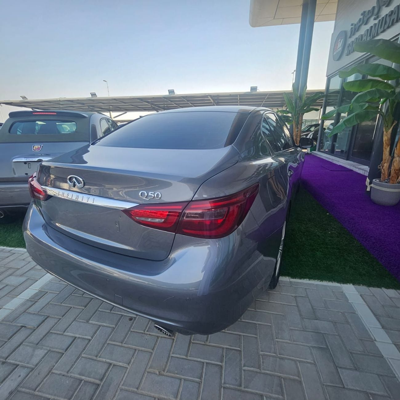 إنفينيتي Q50 LUXE الخيار الكامل