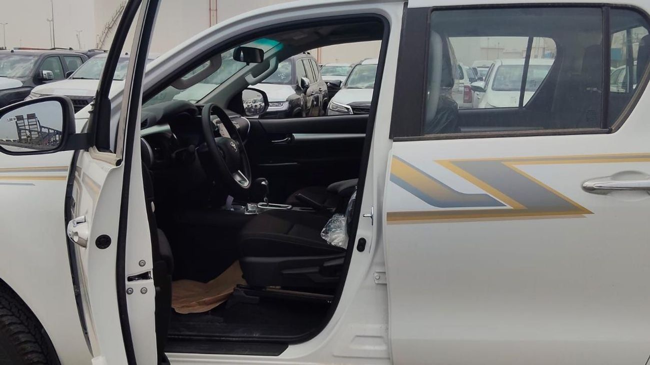 Toyota Hilux SR5 (NON GCC)