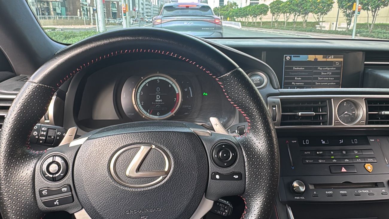 لكزس IS 350 F SPORT PLATINUM