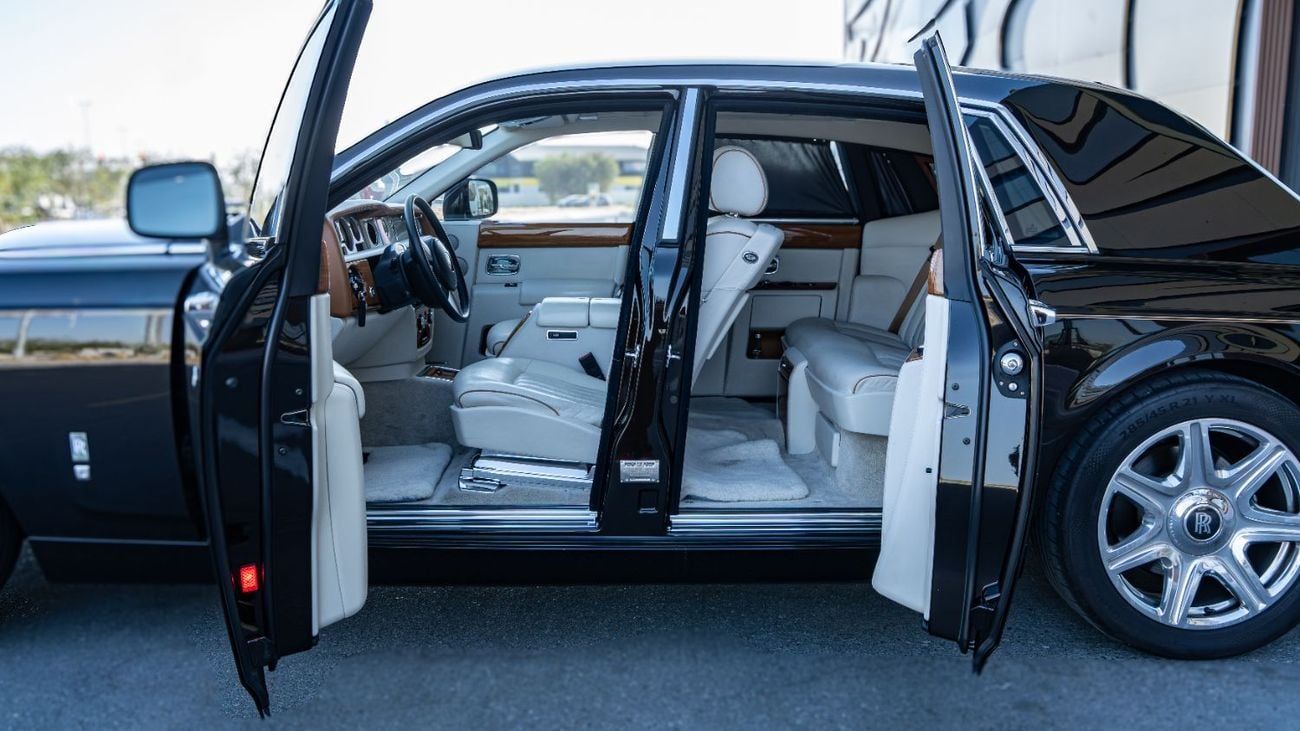رولز رويس فانتوم STANDARD Rolls-Royce Phantom 2011