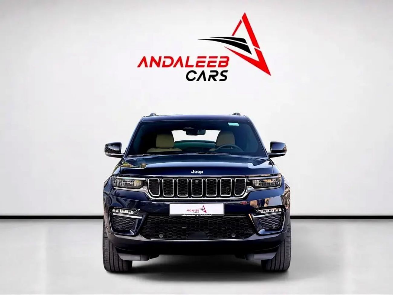 جيب جراند شيروكي ليميتد | FULL SERVICE HISTORY | 28,565 KM | GCC