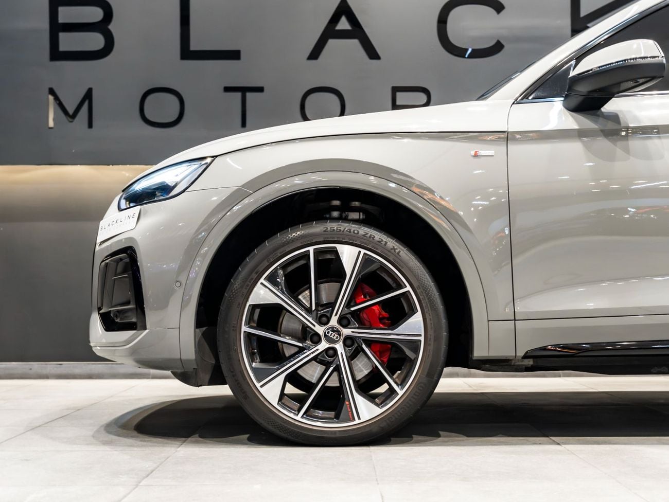 Audi Q5 45 TFSI SPORTBACK S-LINE BUY NOW, PAY 2027 | THE BLACKLINE STANDARD | June 2027 Warranty + Service, GCC, Low KMs