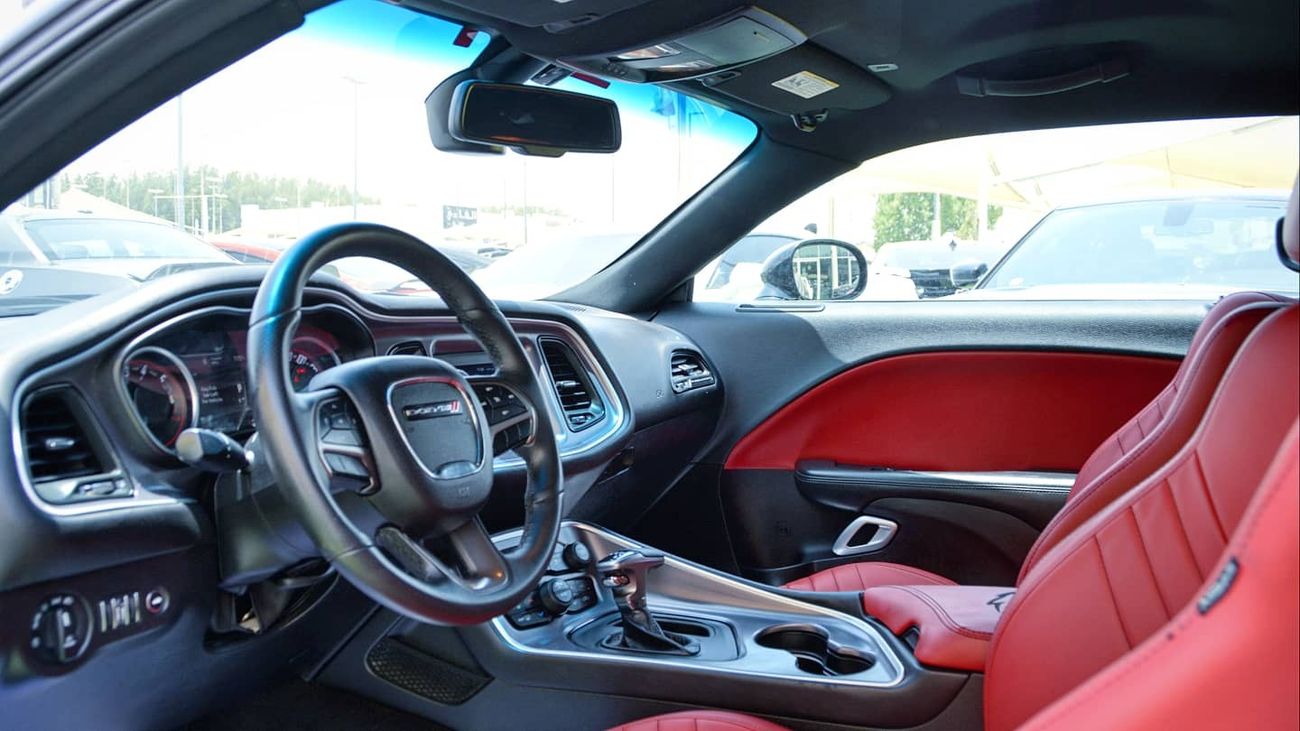 Dodge Challenger SOLD!!!!!!Challenger R/T Hemi V8 5.7L 2019/ Leather Interior/ SRT Body Kit/Very Good Condition