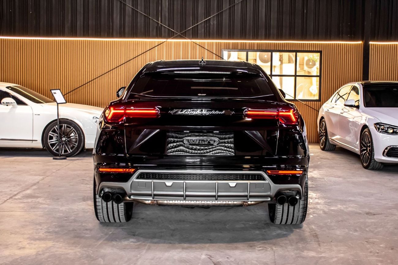 Lamborghini Urus STANDARD