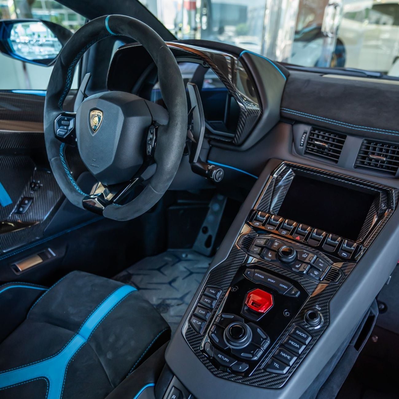 Lamborghini Aventador LP 750