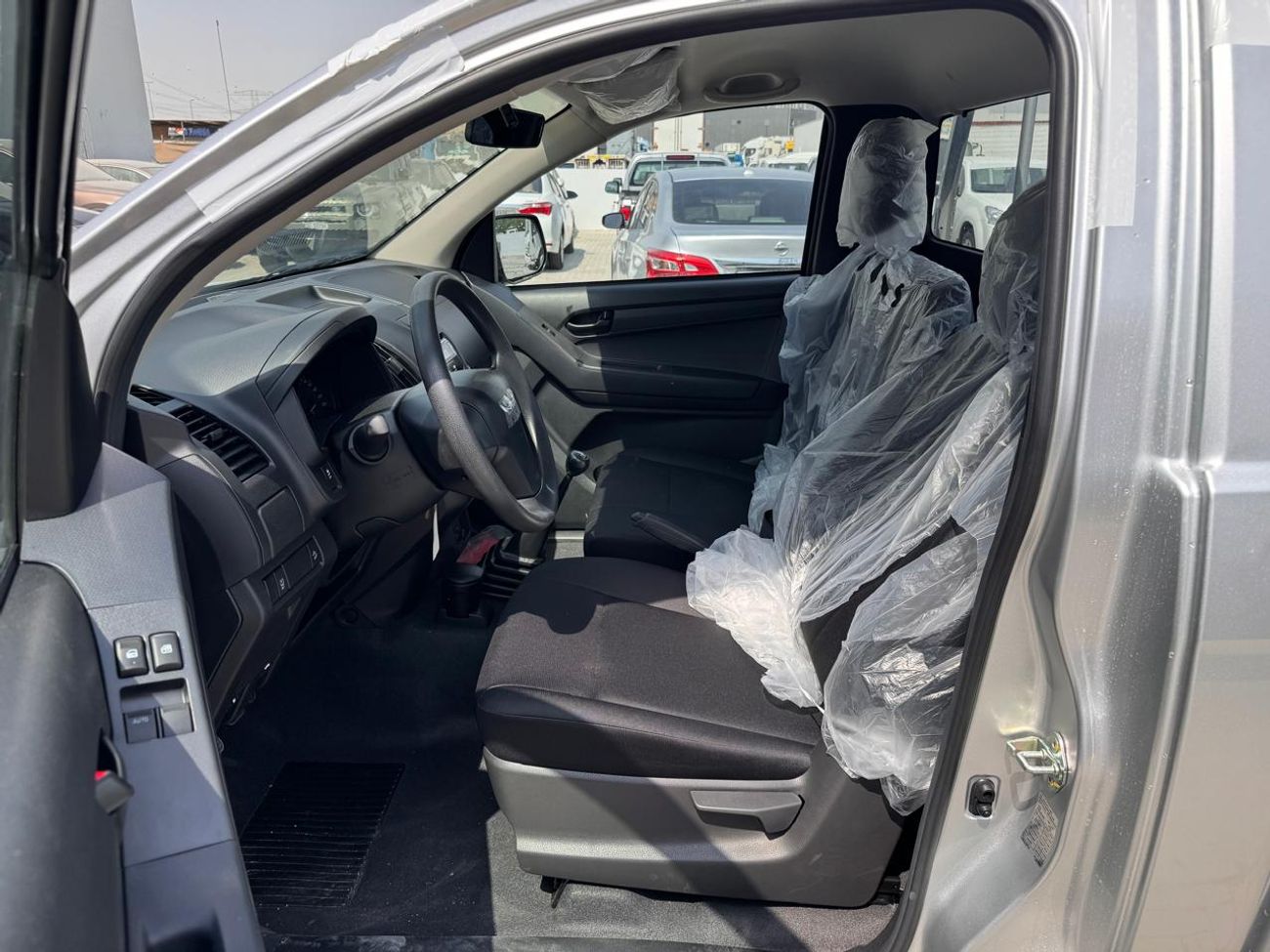Isuzu D-MAX 4x2 Single Cab (2 Doors) MY 2027 - Made in India, GCC Spec