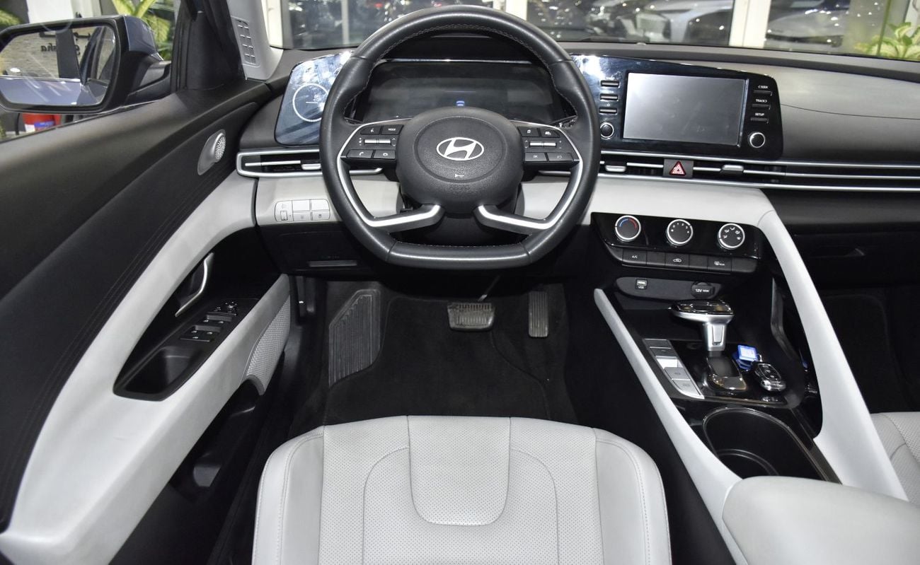 Hyundai Elantra COMFORT EXCELLENT DEAL for our Hyundai Elantra ( 2024 Model ) in Blue Color Chinese Specs