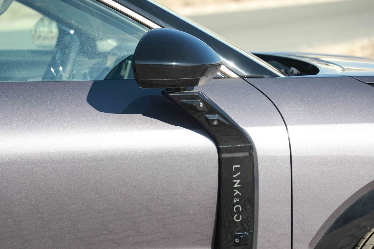 Lynk & Co 08 EM-P Time Limited 1.5L - Plug In Hybrid - Purple Inside Purple | Export Only