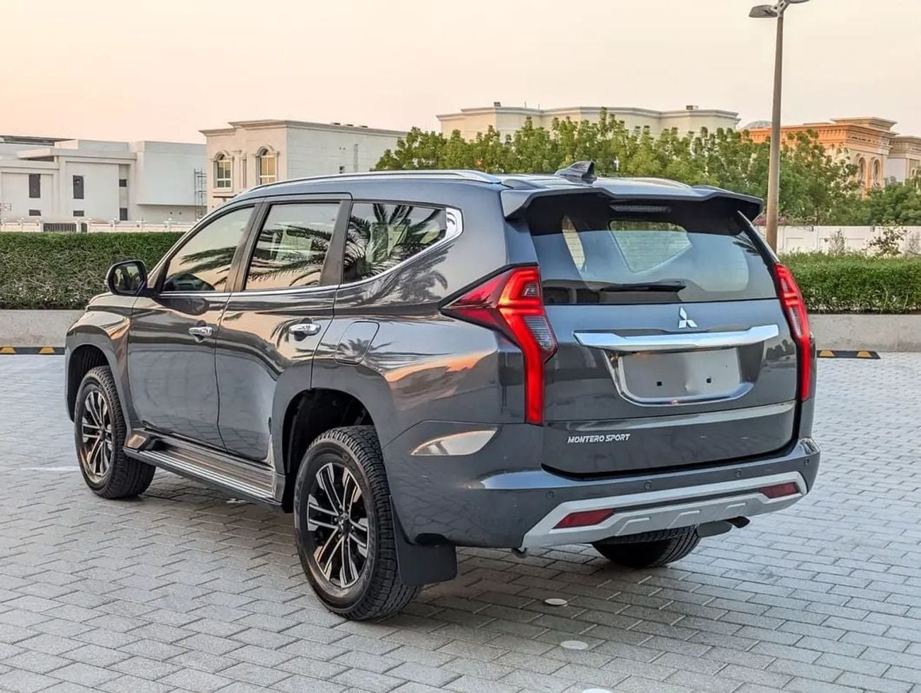 Mitsubishi Montero Sport GLS PREMIUM TOP LINE 4WD KM 43125 PRICE 69000