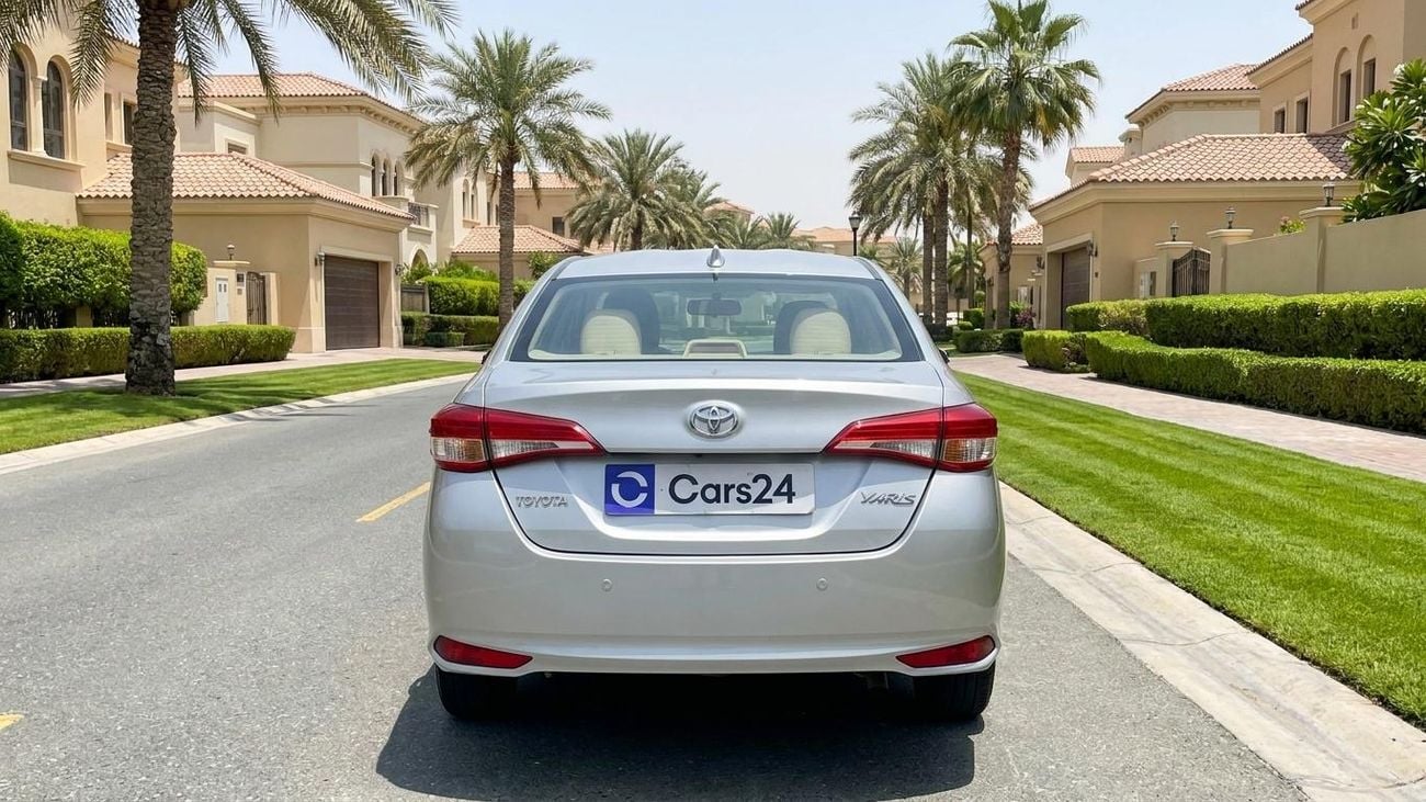 تويوتا يارس SE كارس24 هي سوق ضخم للسيارات المستعملة موثوق ومضمون ٪كارس24 هي سوق ضخم للسيارات المستعملة موثوق ومضمون