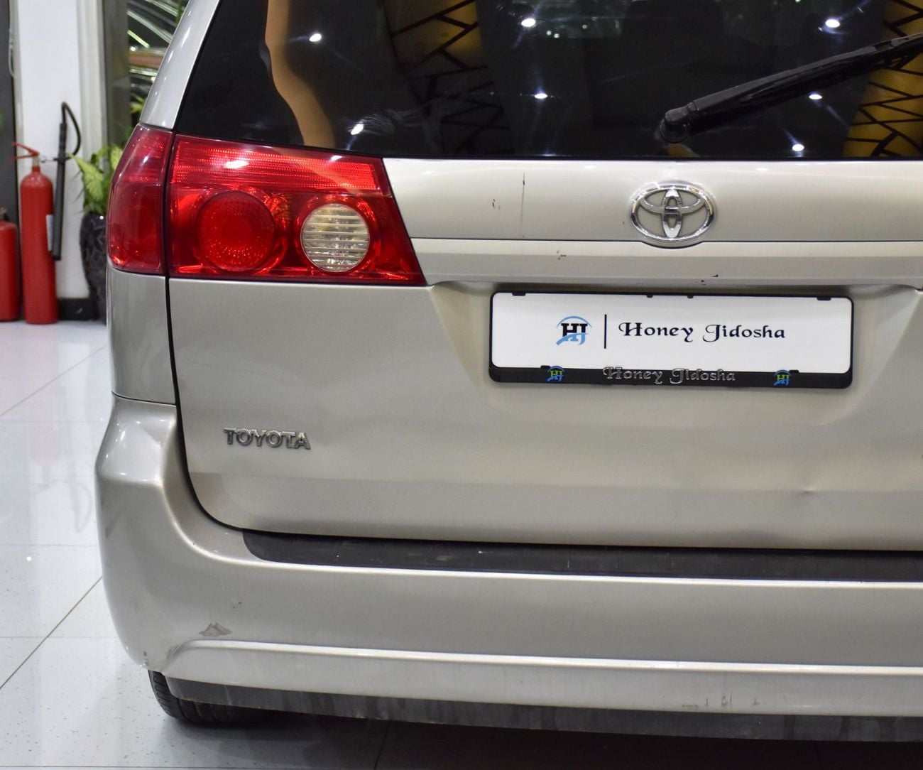 Toyota Sienna LE EXCELLENT DEAL for our Toyota Sienna LE ( 2008 Model ) in Silver Color American Specs