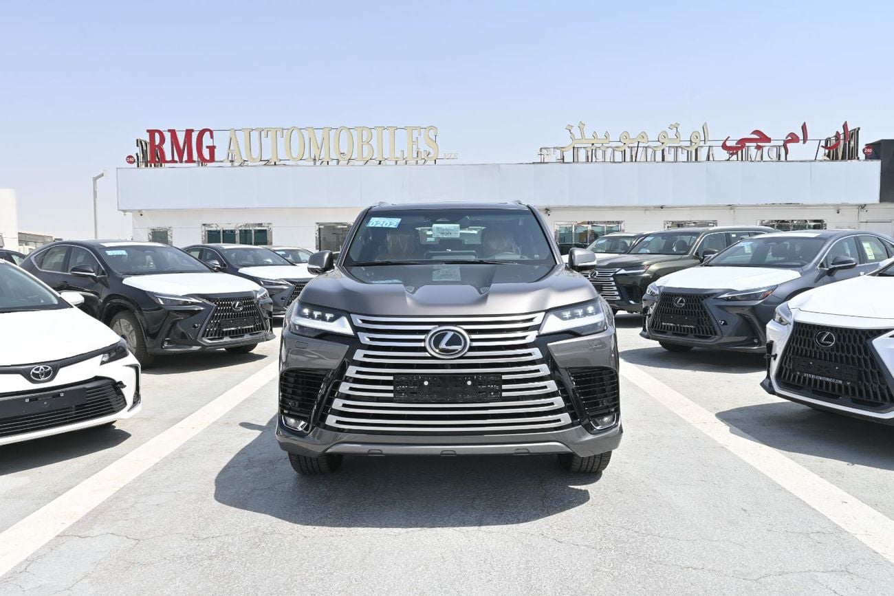 لكزس LX 700h SIGNATURE محرك V6 سعة 3.5 لتر بشاحن توربيني مزدوج + هجين، موديل 2026، اللون رمادي