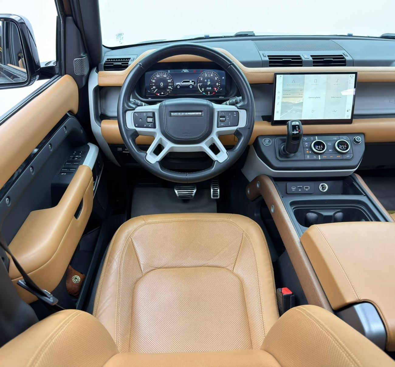 لاند روفر ديفندر 110 HSE P400