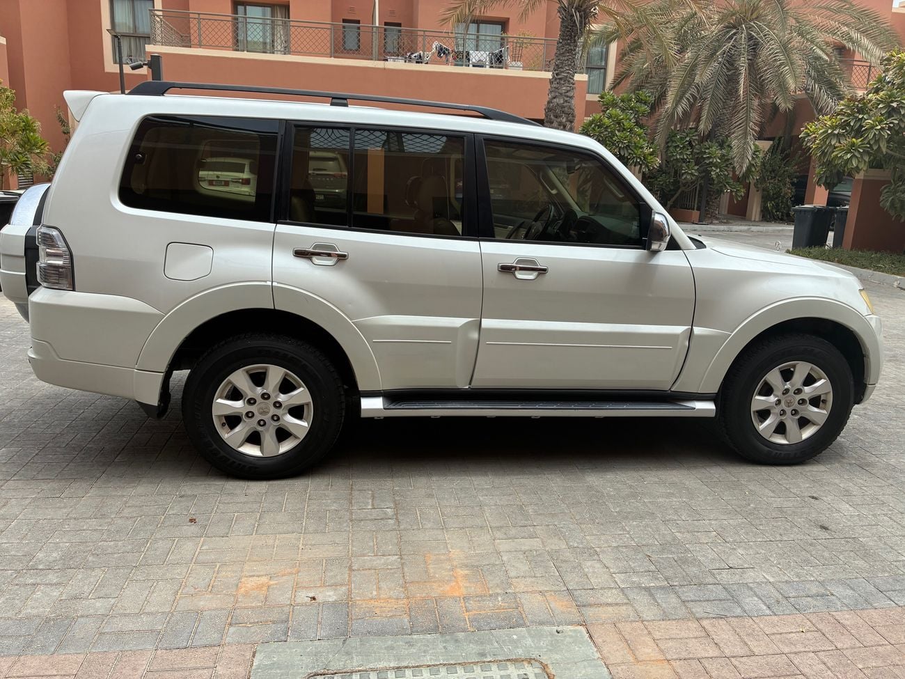 ميتسوبيشي باجيرو GLS HIGHLINE