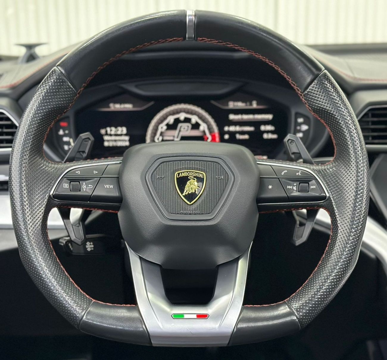 Lamborghini Urus Std 2019 Lamborghini Urus Vip Seats, Warranty, Service History, Full Options, Low Kms, GCC
