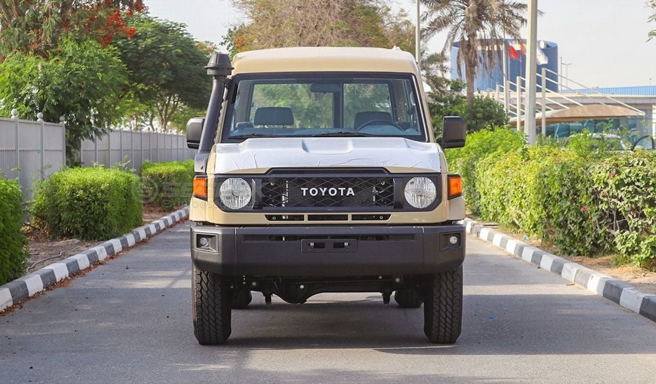 Toyota Land Cruiser 70 LC78 Hardtop . 4.0L . 6-Speed Automatic . Petrol . 4WD . 8 Seats . 3 Doors For Export