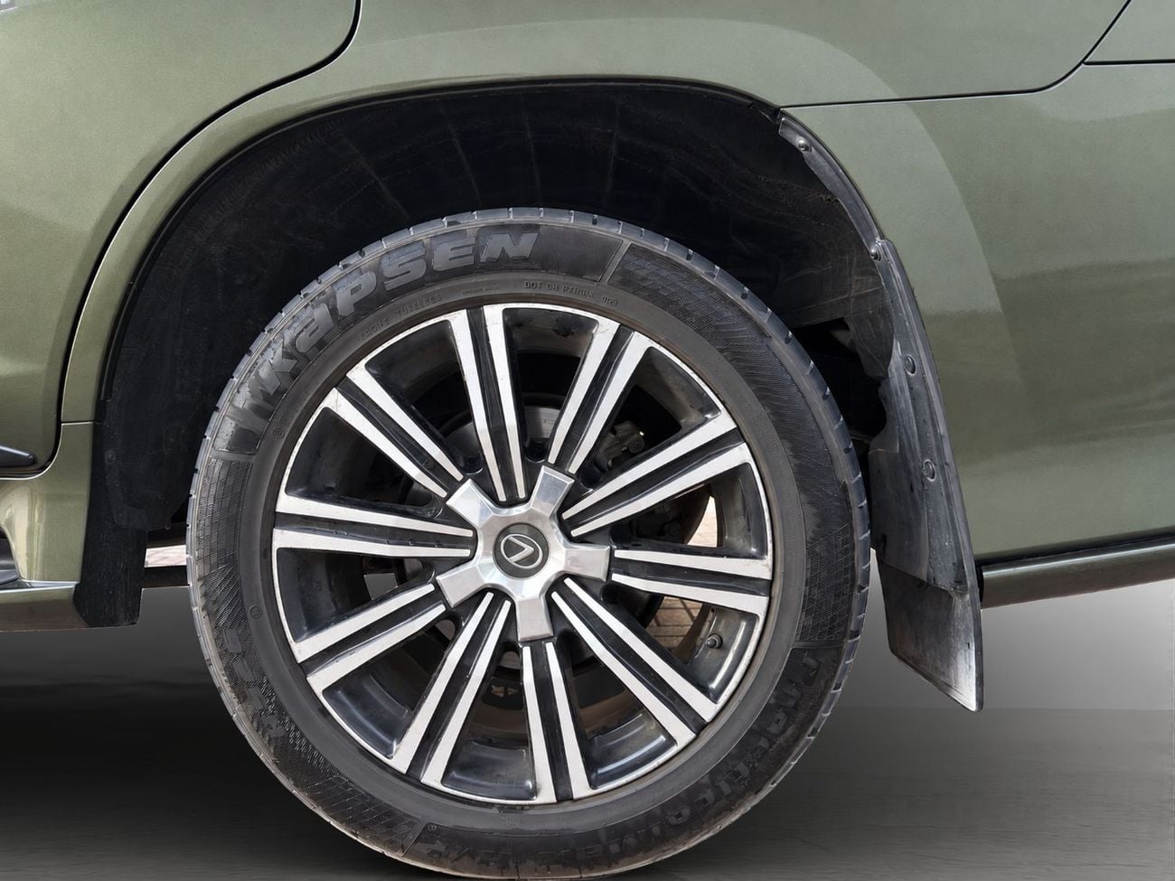 Lexus LX570 SIGNATURE **2021 Lexus LX570 S | VIP Owned | V8 | Olive Green / Tan | Soft-Close Doors**