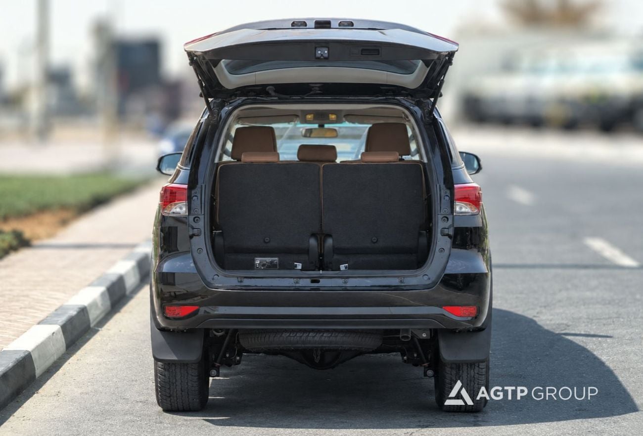 Toyota Fortuner SR5 2.7L Petrol | 4x4 | Automatic | GCC Specs | 7-Seater | Full Option