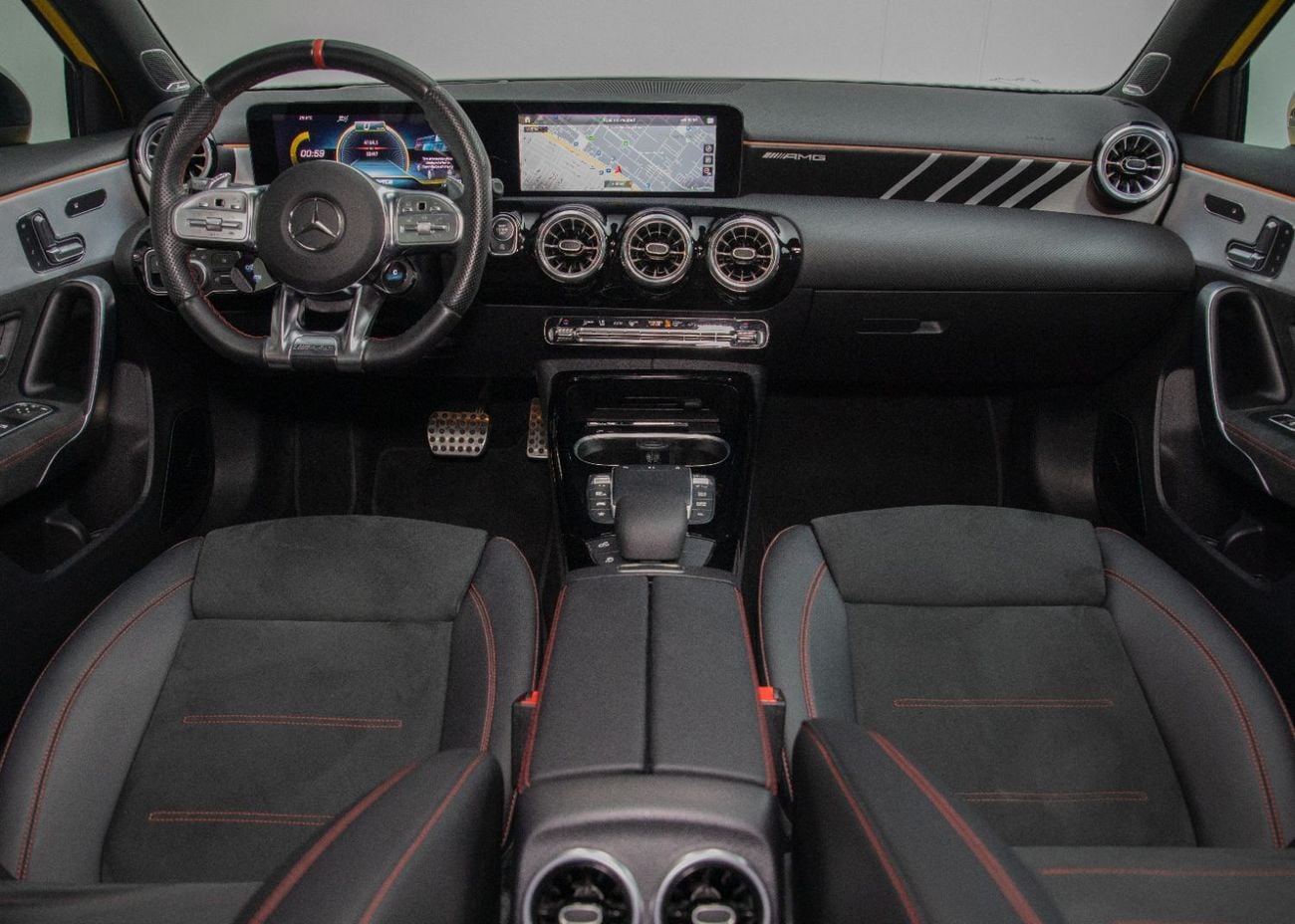 مرسيدس بنز A 35 AMG 4MATIC