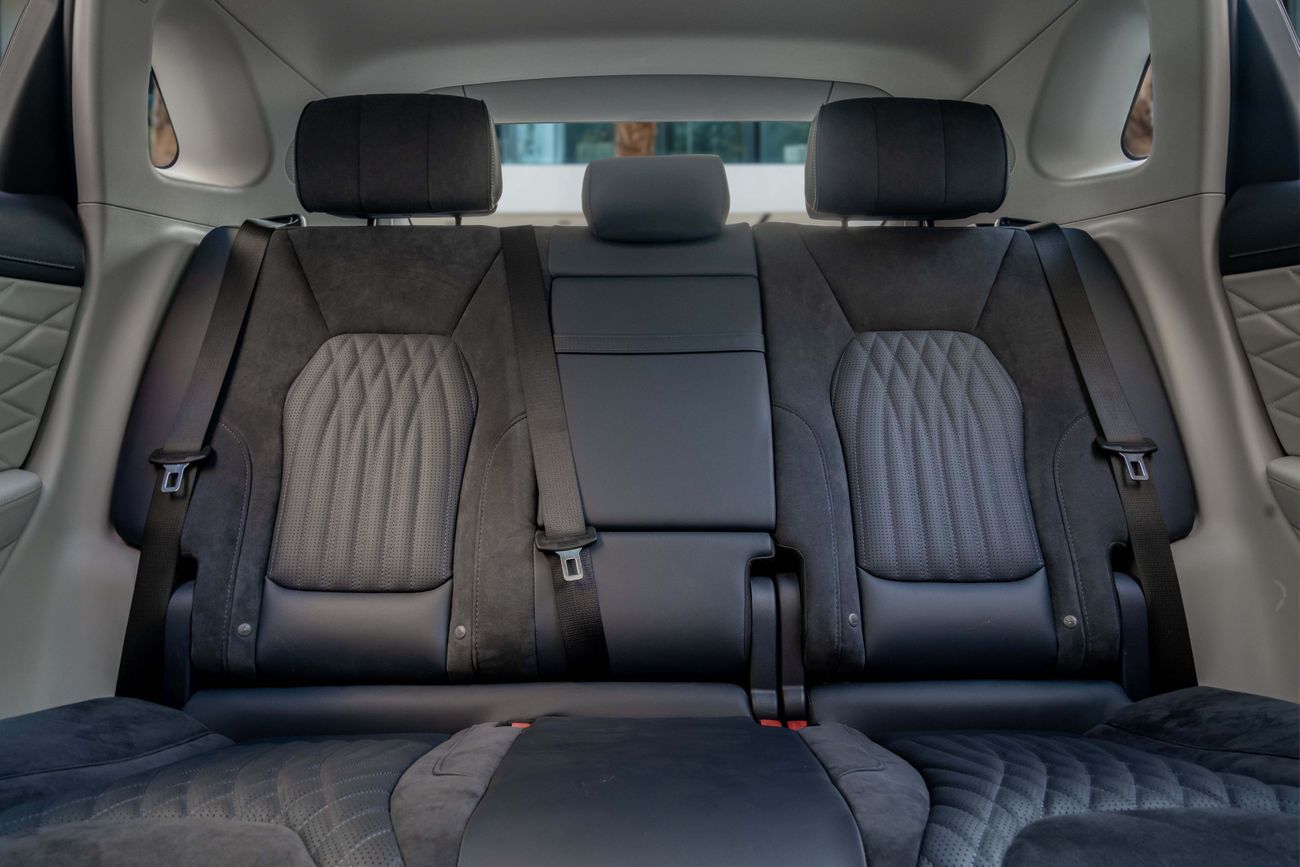 HONGQI HS5 Flagship HS5 Flagship | 1,469 P.M | 0% Downpayment | HONGQI WARRANTY