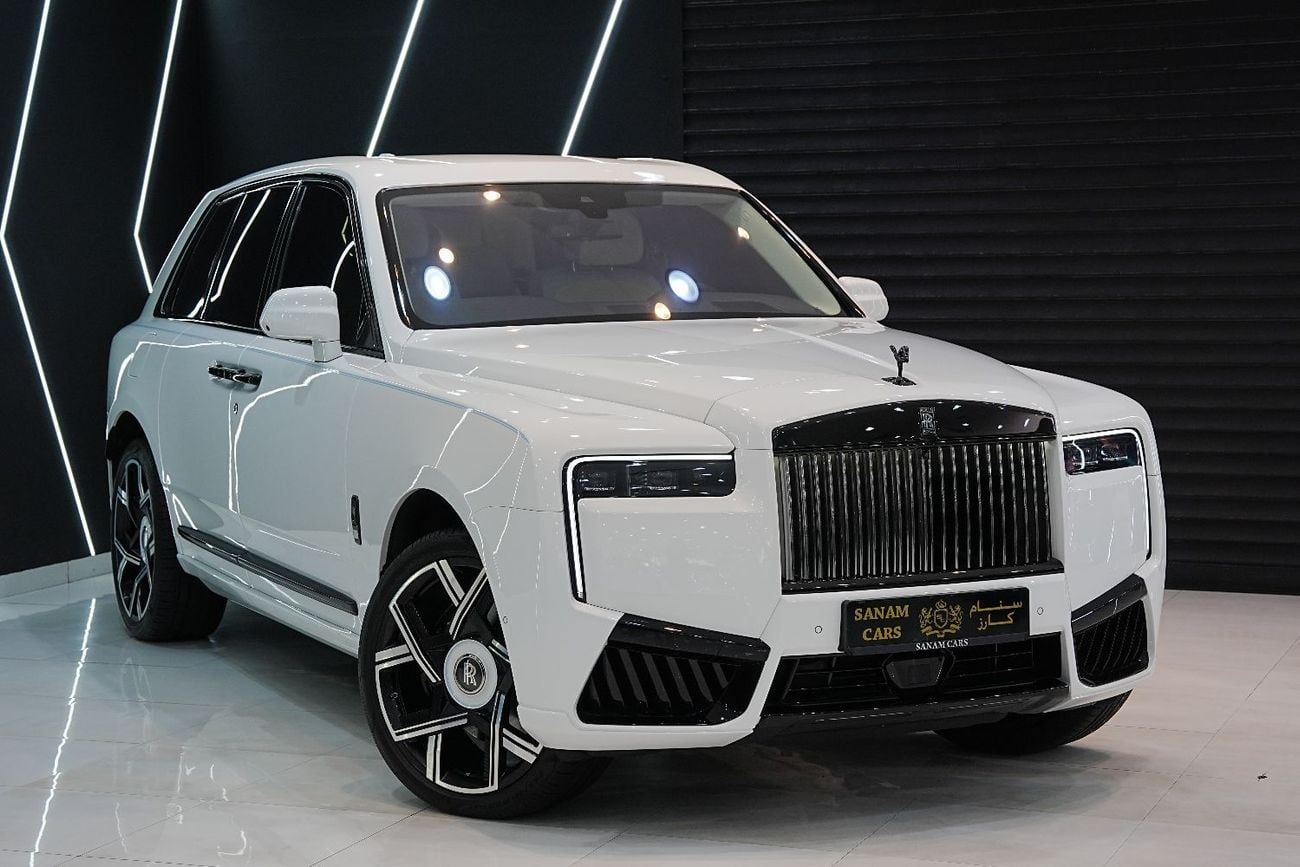 Rolls Royce Cullinan BLACK BADGE Executive Rear Seats, Rear Screens, Bespoke Audio, Dealer Warr + Serv!!